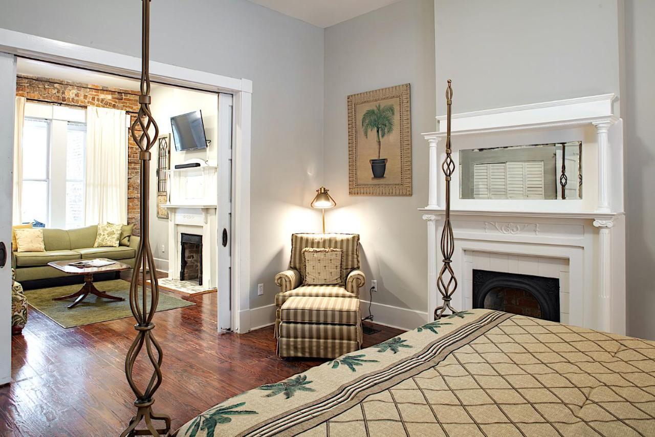 Newly Renovated Historic Savannah Townhome! ภายนอก รูปภาพ