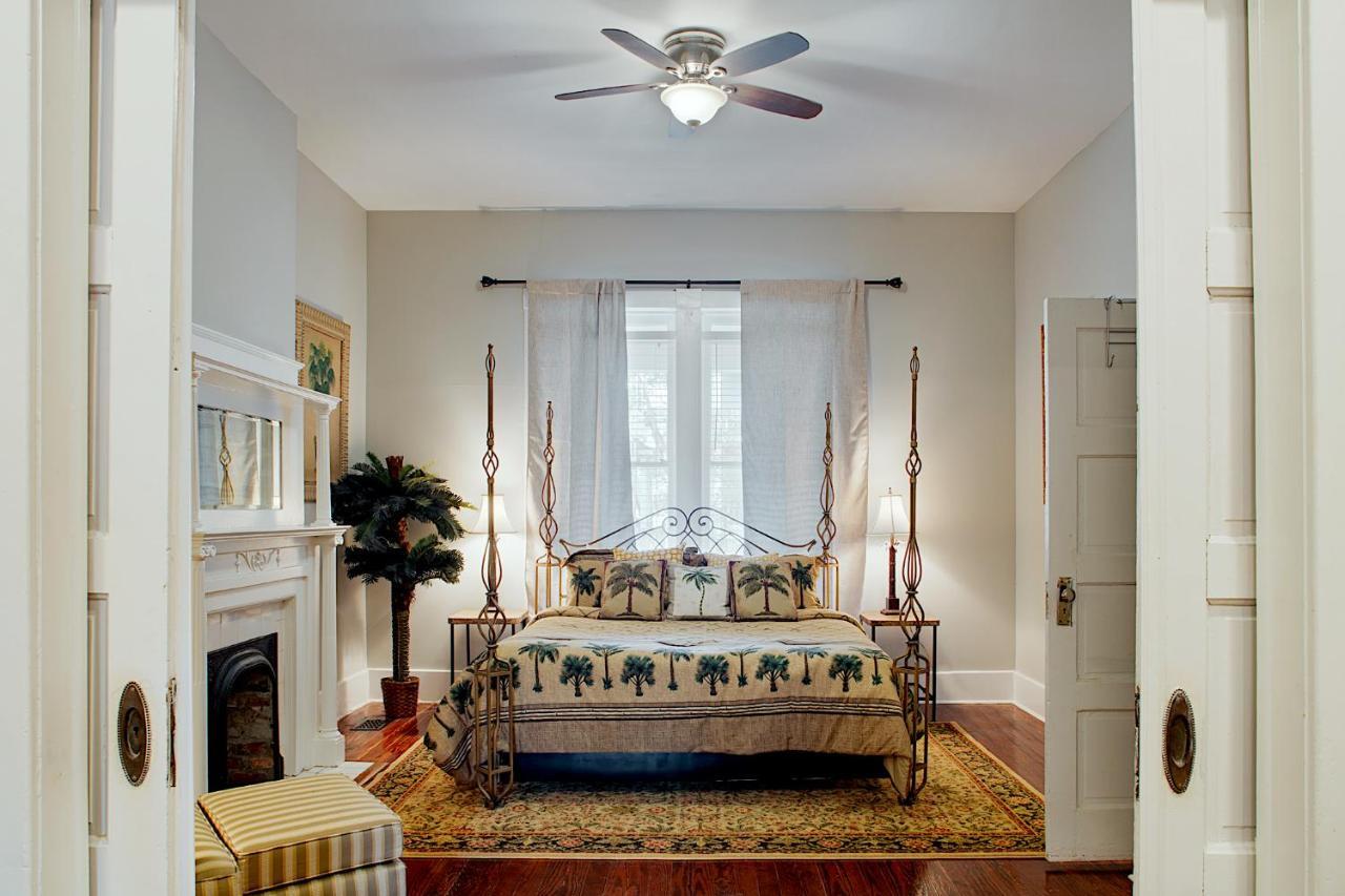 Newly Renovated Historic Savannah Townhome! ภายนอก รูปภาพ
