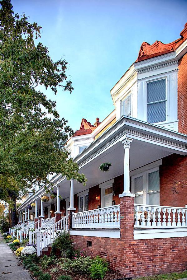 Newly Renovated Historic Savannah Townhome! ภายนอก รูปภาพ